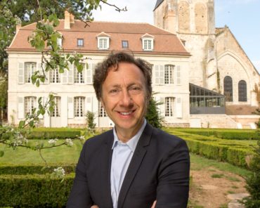 Entretien avec Stéphane Bern…